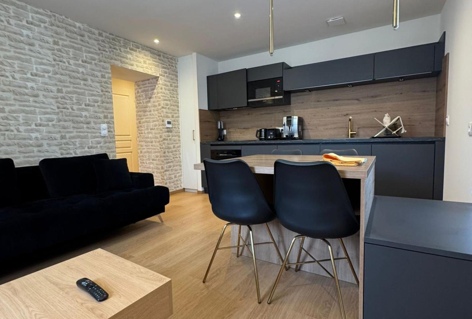Appartements Confortables Avec Vue Montagne Alpes - Queyras - Villa Belle Fleur Chateau-Ville-Vieille Exterior photo